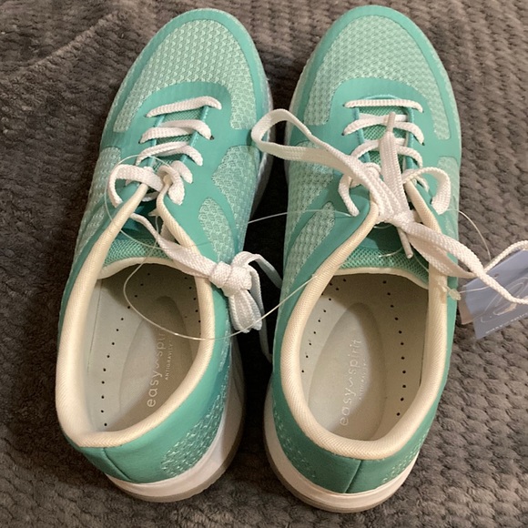 Easy Spirit Shoes Easy Spirits Tennis Shoe M Poshmark